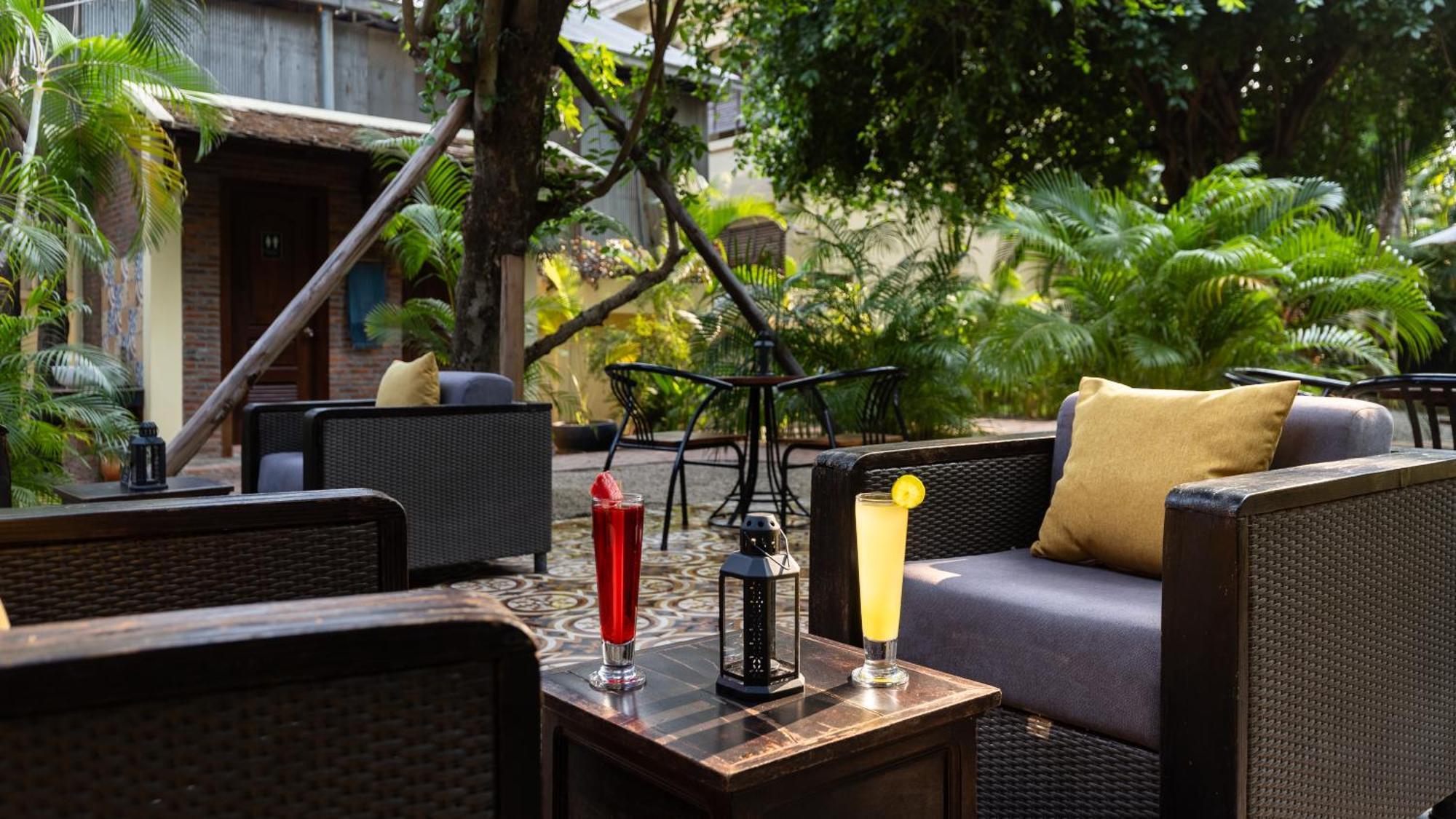 Pavillon D'Orient Boutique Hotel Siem Reap Exterior photo